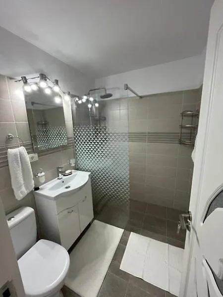 New Apartment Situat Pe Stefan Cel Mare, La 5 Min De Obor Bucharest 0*,