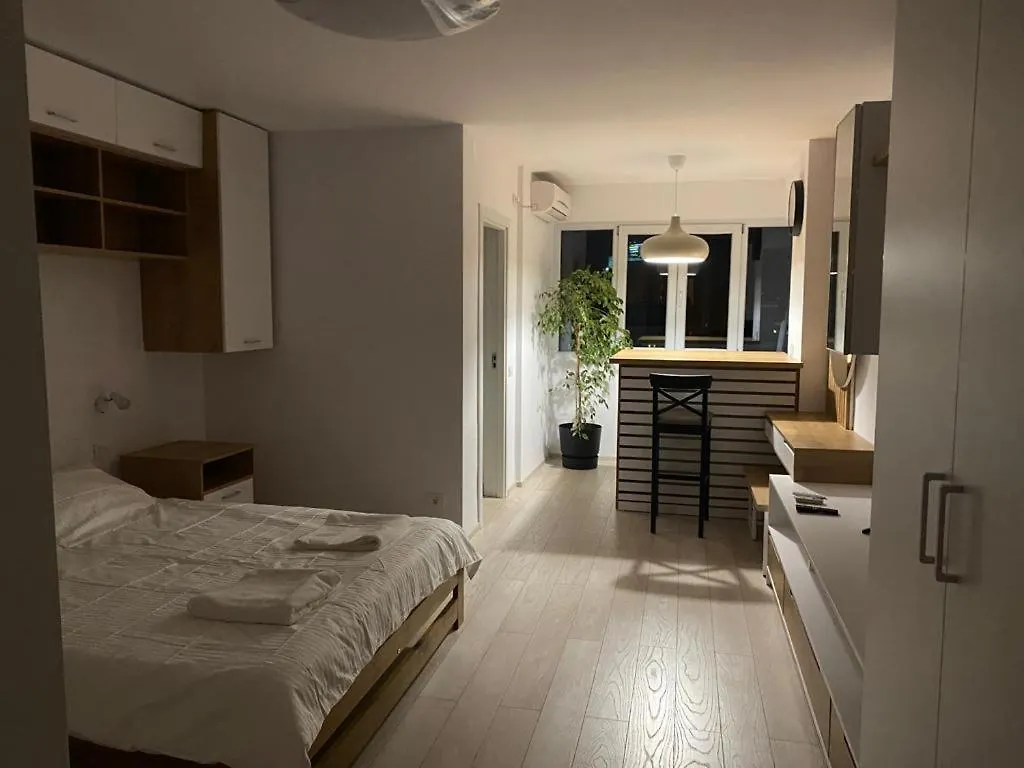 New Apartment Situat Pe Stefan Cel Mare, La 5 Min De Obor Bucharest